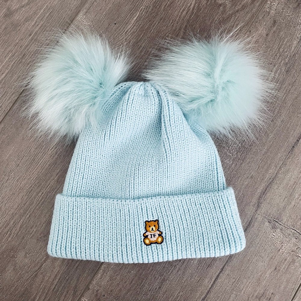 pom pom beanie
